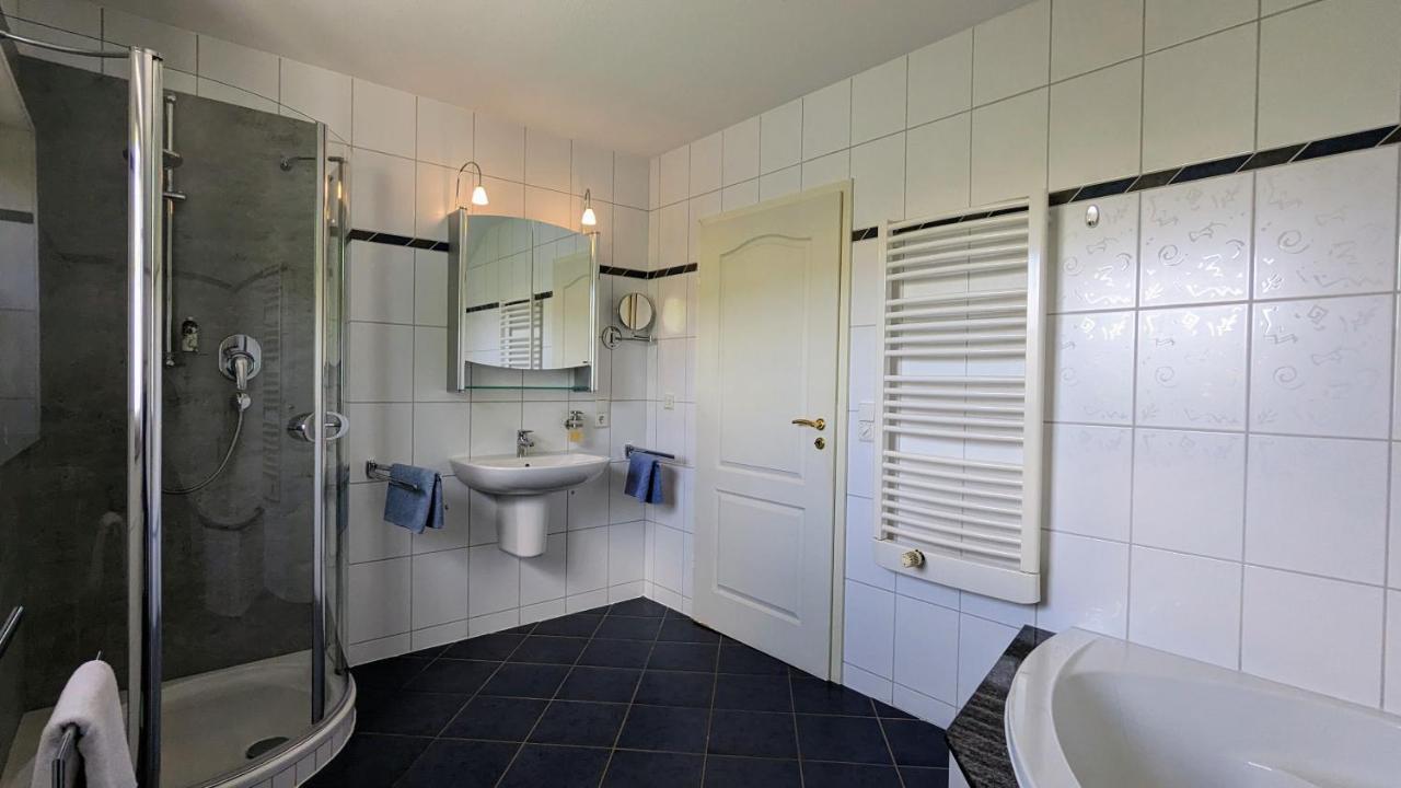 Апартаменты Haus An Der Mosel Бернкастель-Кюс Экстерьер фото