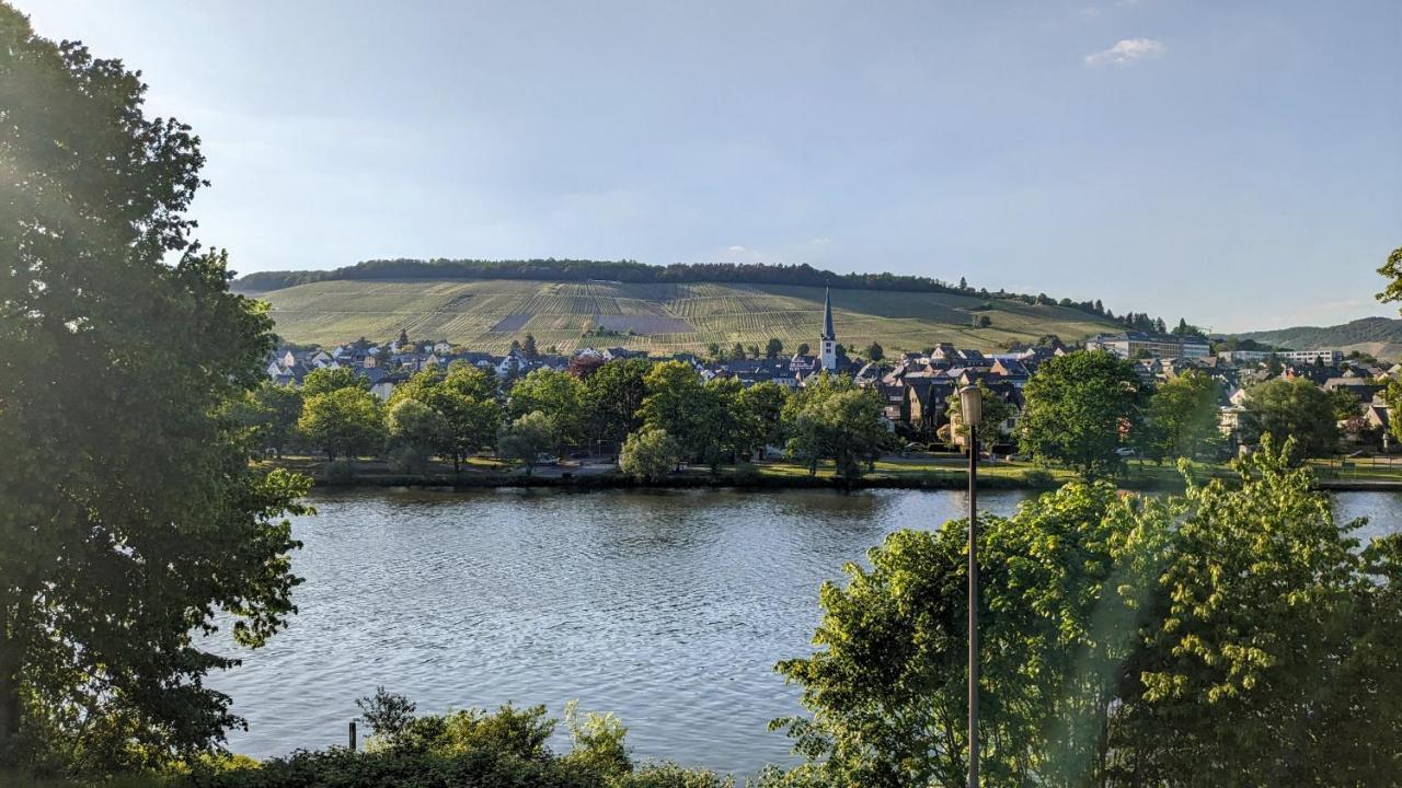 Апартаменты Haus An Der Mosel Бернкастель-Кюс Экстерьер фото
